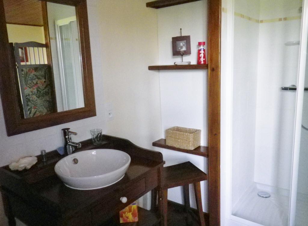 Chambre D'Hotes La Haie Fleurie Chevillard Rum bild