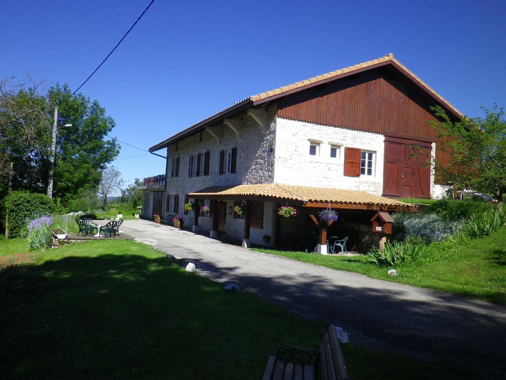 Chambre D'Hotes La Haie Fleurie Chevillard Exteriör bild